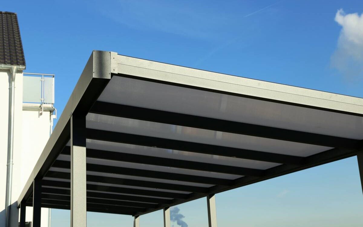 ADOBESTOCK_132424570 1200X750 | RINNERT Quels sont les différents types de carport ? Wintzenheim